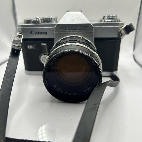 Canon Pellix QL + Canon Fl 50mm f1.4 Lens - Picture 5 of 5